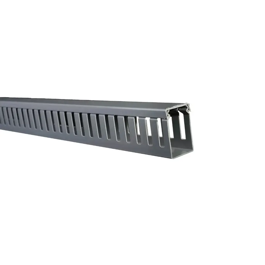 Canaleta Ranurada de 80x80 mm