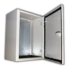 Gabinete Metálico para Uso Interior de 20x20x15 mm